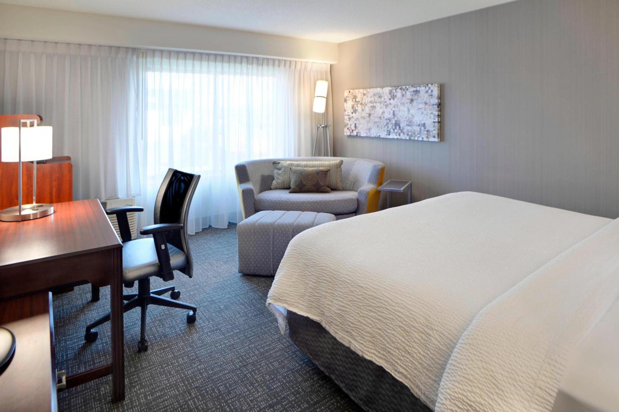 Courtyard By Marriott Kokomo Zewnętrze zdjęcie