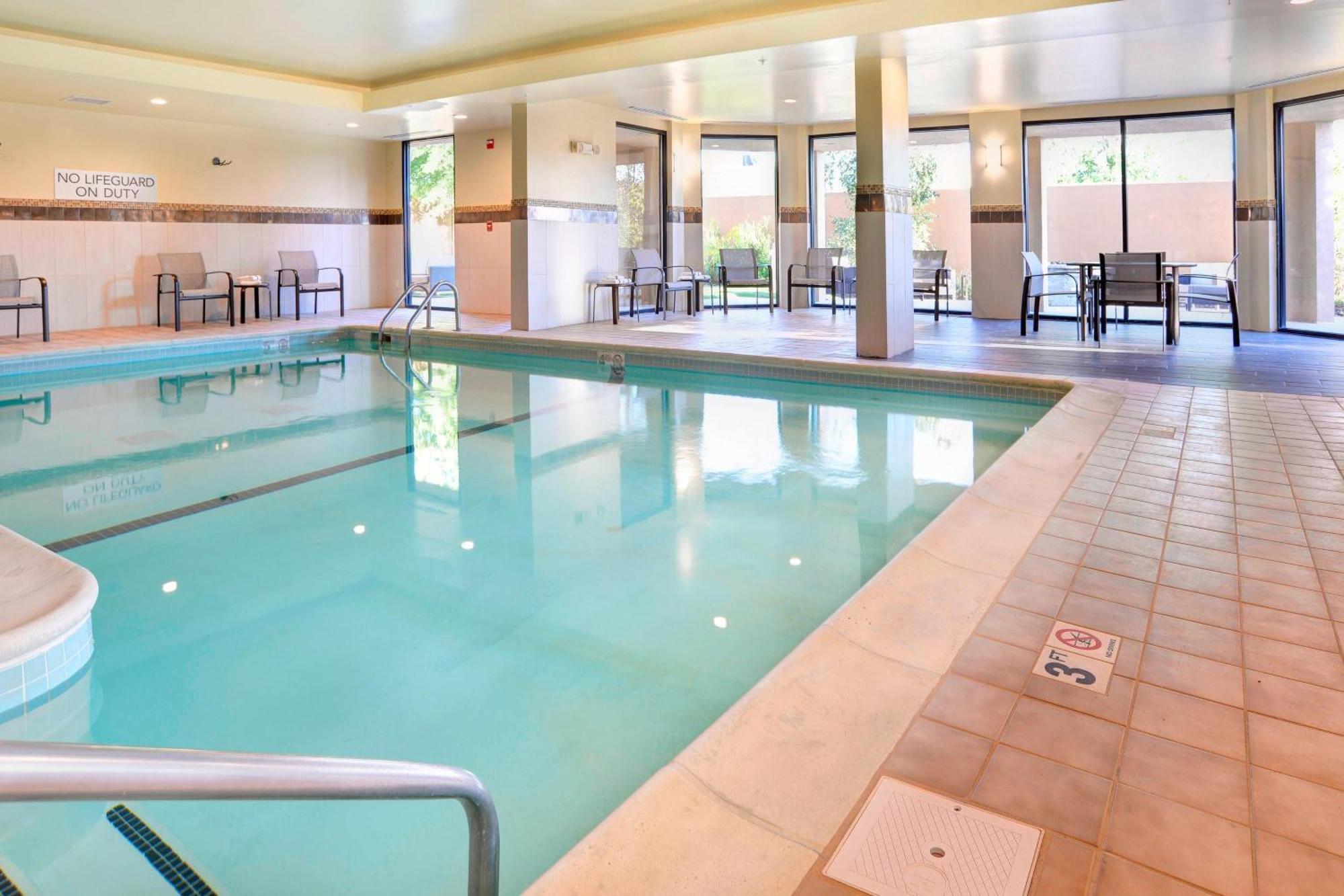 Courtyard By Marriott Kokomo Zewnętrze zdjęcie