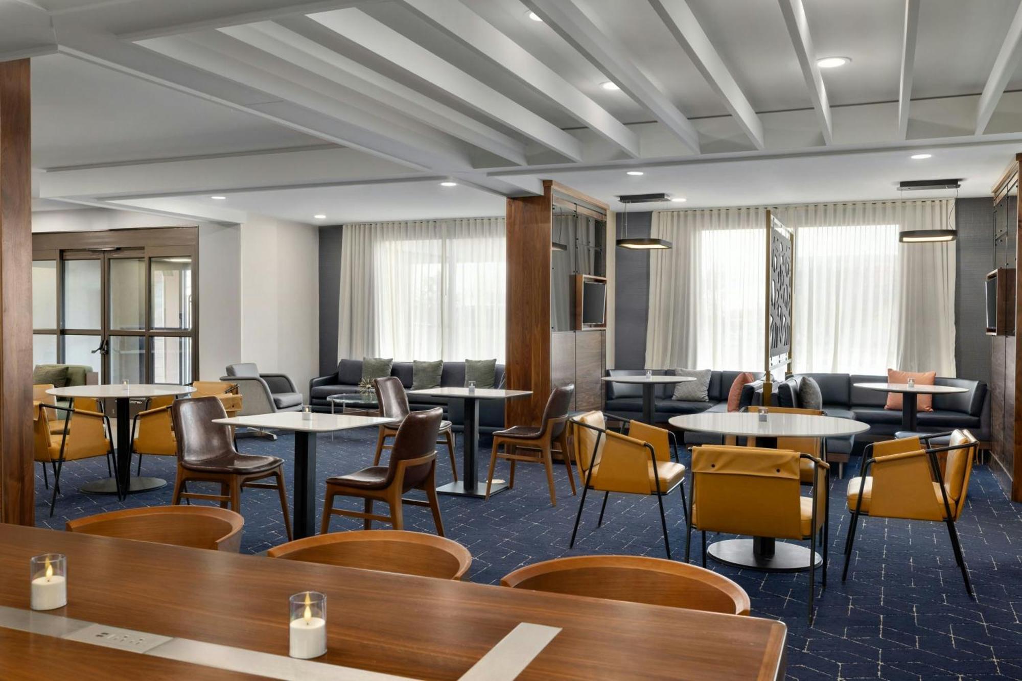 Courtyard By Marriott Kokomo Zewnętrze zdjęcie