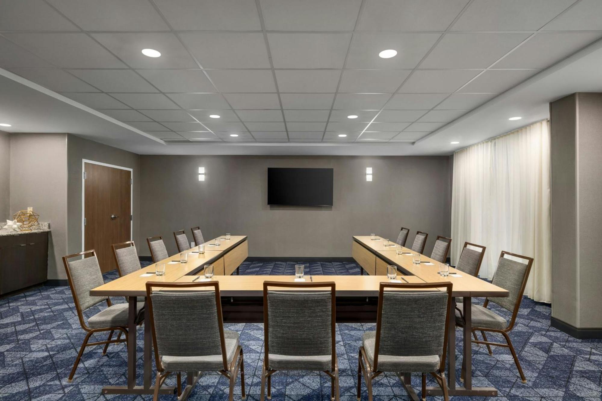 Courtyard By Marriott Kokomo Zewnętrze zdjęcie